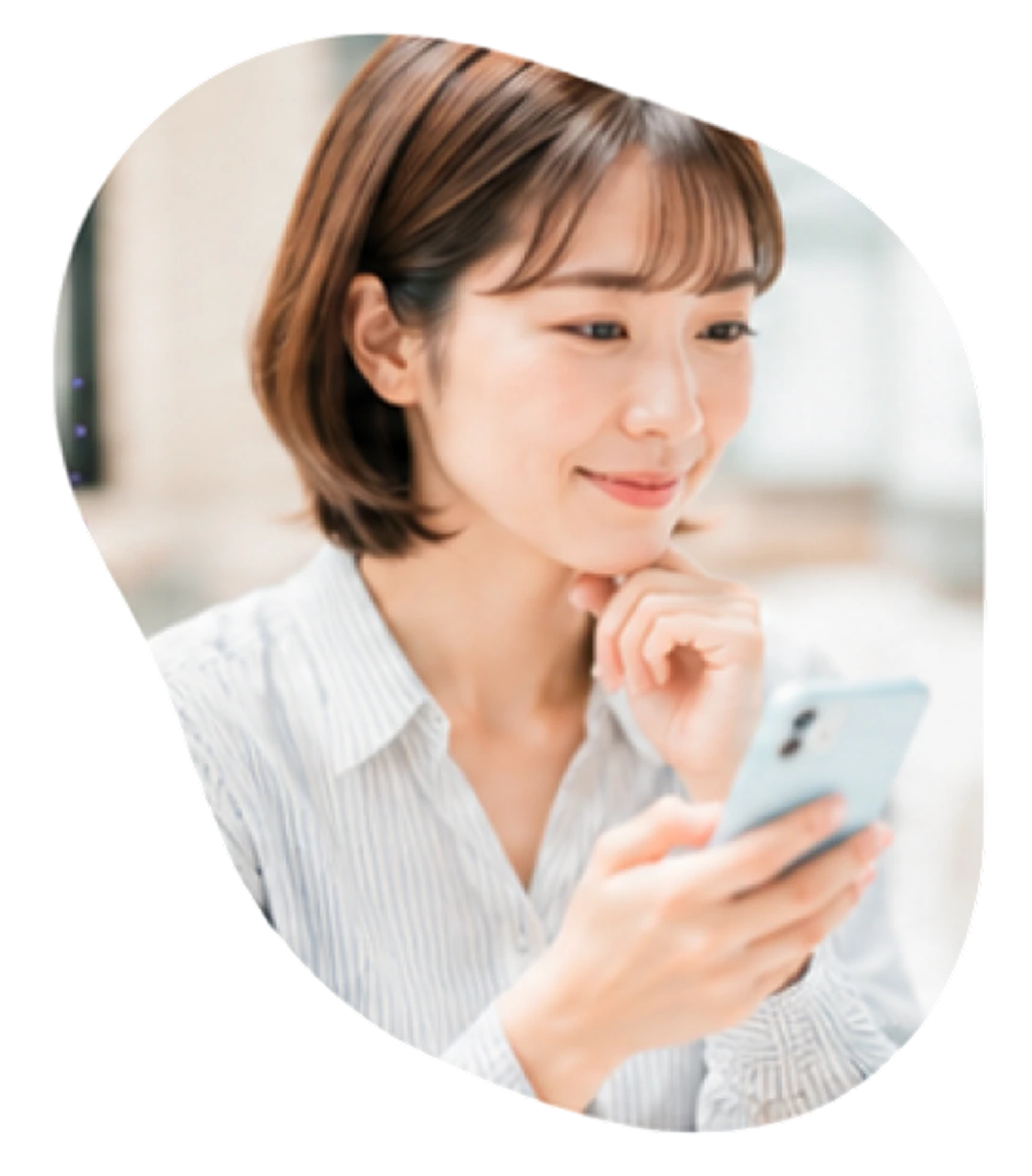 スマホで会社を調べる求職者